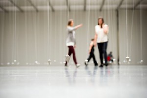 William Forsythe  Nowhere and Everywhere at the Same Time No. 2 , 2013 Choreografisches Objekt Installationsansicht Museum Folkwang Forsythe Company und Ruhrtriennale © Foto: Wonge Bergmann für die Ruhrtriennale 2013 