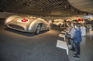 Mercedes-Benz Museum feiert achten Geburtstag