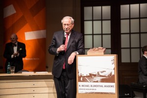 Jüdisches Museum Berlin würdigt Gründungsdirektor mit der „W. Michael Blumenthal Akademie“
