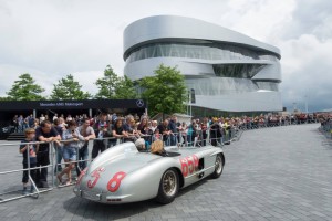 Vok Dams inszenierte Jubiläum des Mercedes-Benz Museums in Stuttgart