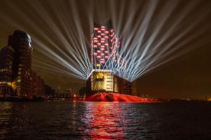 Musik-Visualisierung beim Opening der Elbphilharmonie