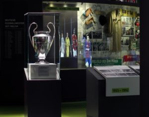 Neue Vitrinen im Deutschen Fußballmuseum (Fotos: Pilkington Deutschland AG)