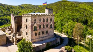 Hambacher Schloss (Foto: picture alliance/imagebroker/Martin Moxter)