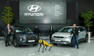 Fahrzeugübergabe in der Hyundai Zentrale in Offenbach (Foto: Hyundai)