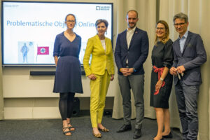 LTP Brigitta Pallauf und StS Florian Tursky (Mitte) bei der Projektvorstellung mit Alexandra Hylla (Projektleiterin), Doris Fuschlberger (Büro LH Haslauer) und Salzburg Museum-Dir. Martin Hochleitner (Foto: Salzburg Museum)