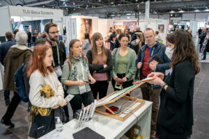 Besucher bei der Mutec 2022 (Foto: Uwe Frauendorf/Leipziger Messe GmbH)