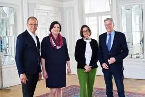 Wolfgang Muchitsch, Caroline Steiner, Brigitte Winkler-Komar und Peter Kaiser (von links, Foto: LPD Kärnten/Bauer)